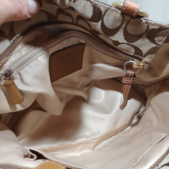 Coach gallery tote - Picture 11 of 15